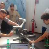 Le lezioni comprendono laboratori nei quali i ragazzi si confrontano con le pi� avanzate tecnologie e soprattutto stage presso le imprese del territorio, sempre alla ricerca di figure specializzate